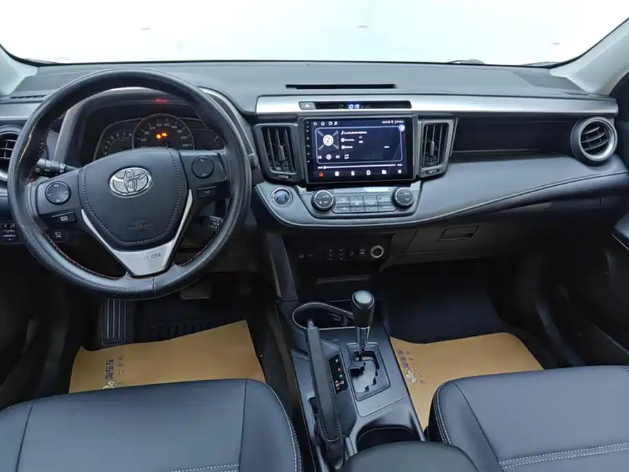 Toyota RAV4 2016 — фото 12