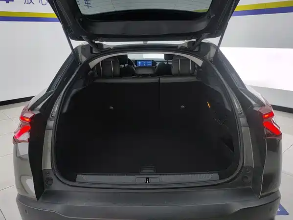Citroën Versailles C5 X 2022