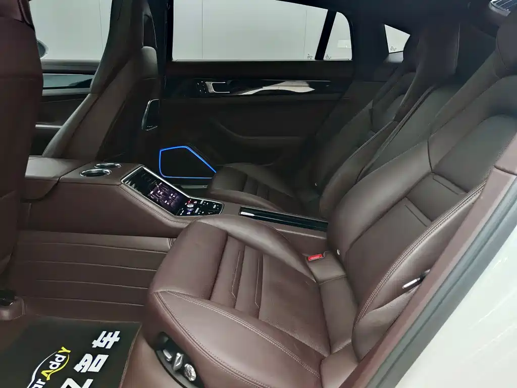 Porsche Panamera 2018 — фото 13