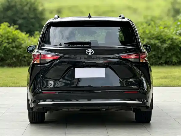 Toyota Sienna 2022