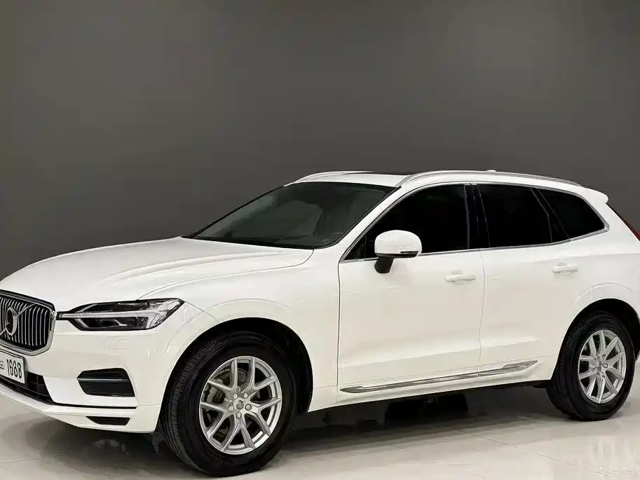 Volvo XC60 2020 — фото 1