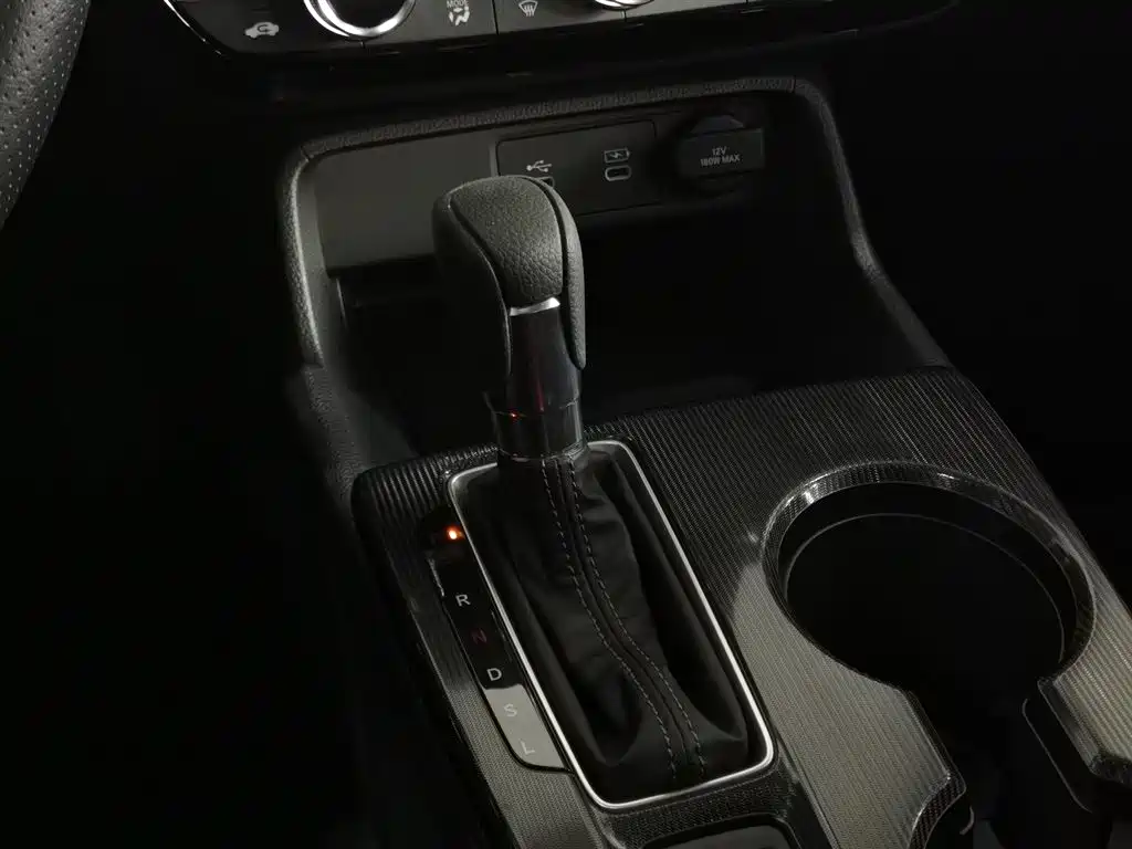 Honda Civic 2025 — фото 13