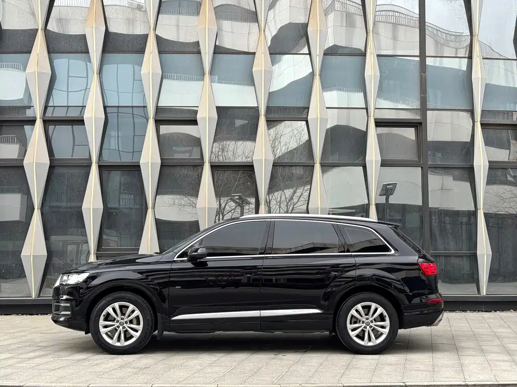 Audi Q7 2018 — фото 3