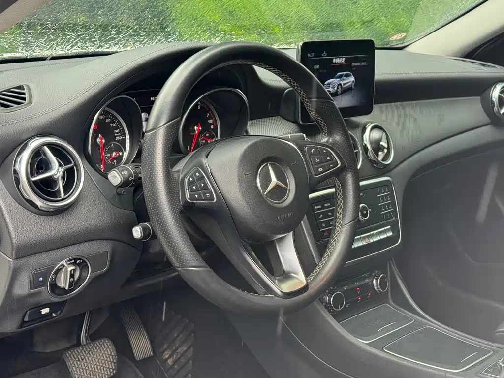 Mercedes-Benz GLA 2018 — фото 8