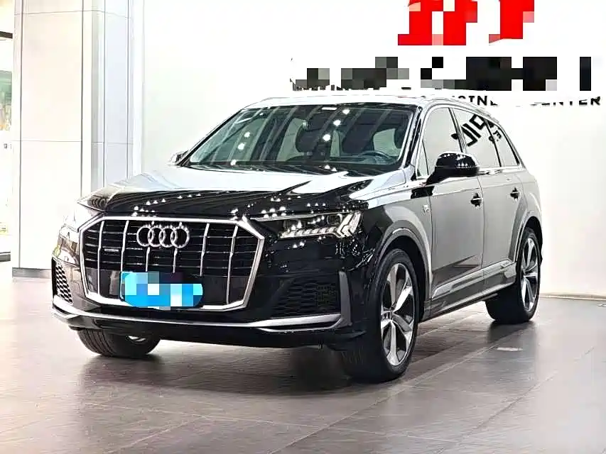 Audi Q7 2020 — фото 1