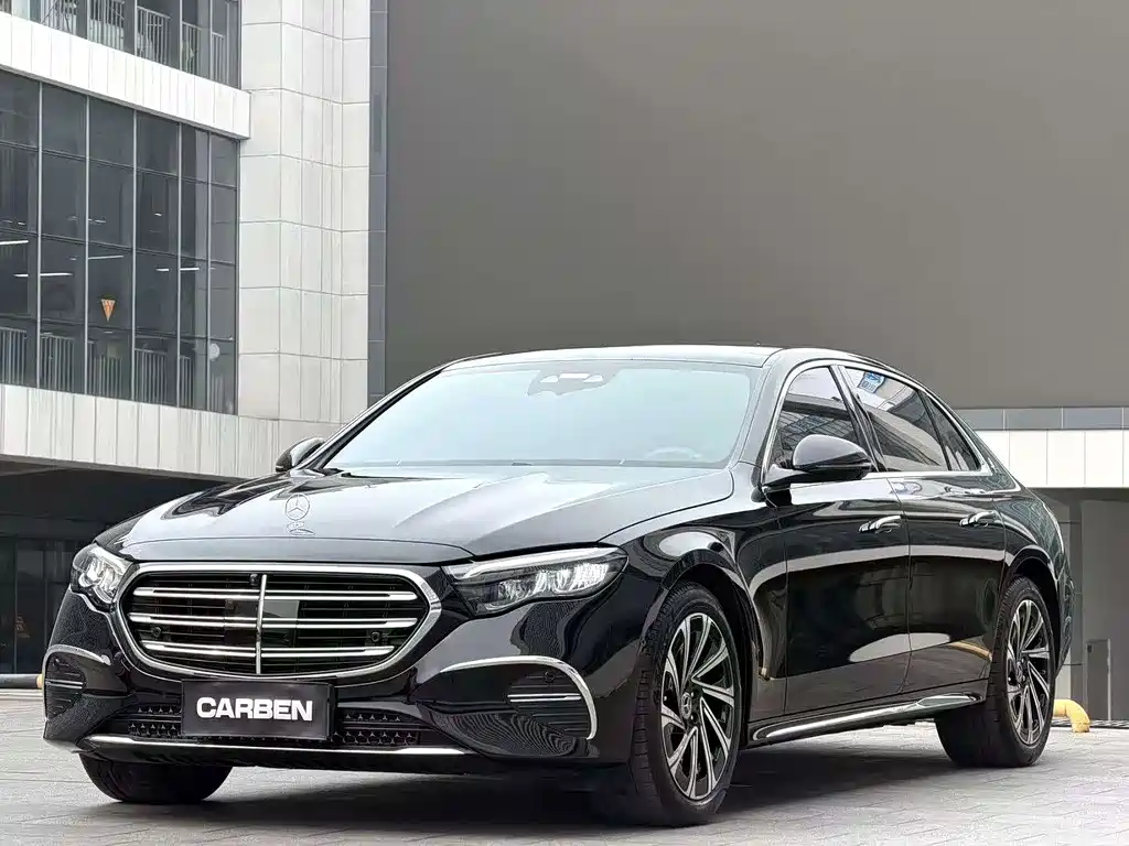 Mercedes-Benz E-Class 2025 — фото 1