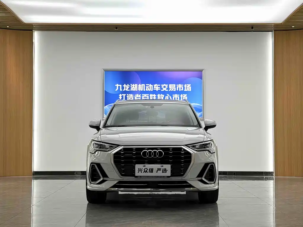Audi Q3 2020 — фото 2
