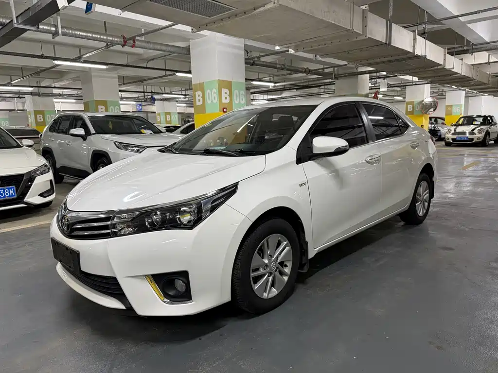 Toyota Corolla 2018 — фото 2