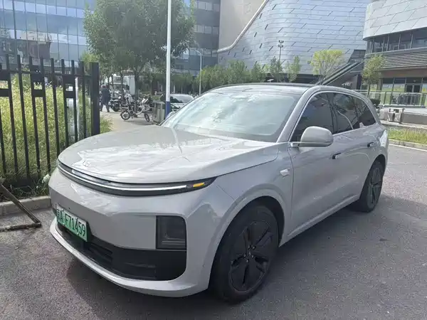 Li Auto L6 2024