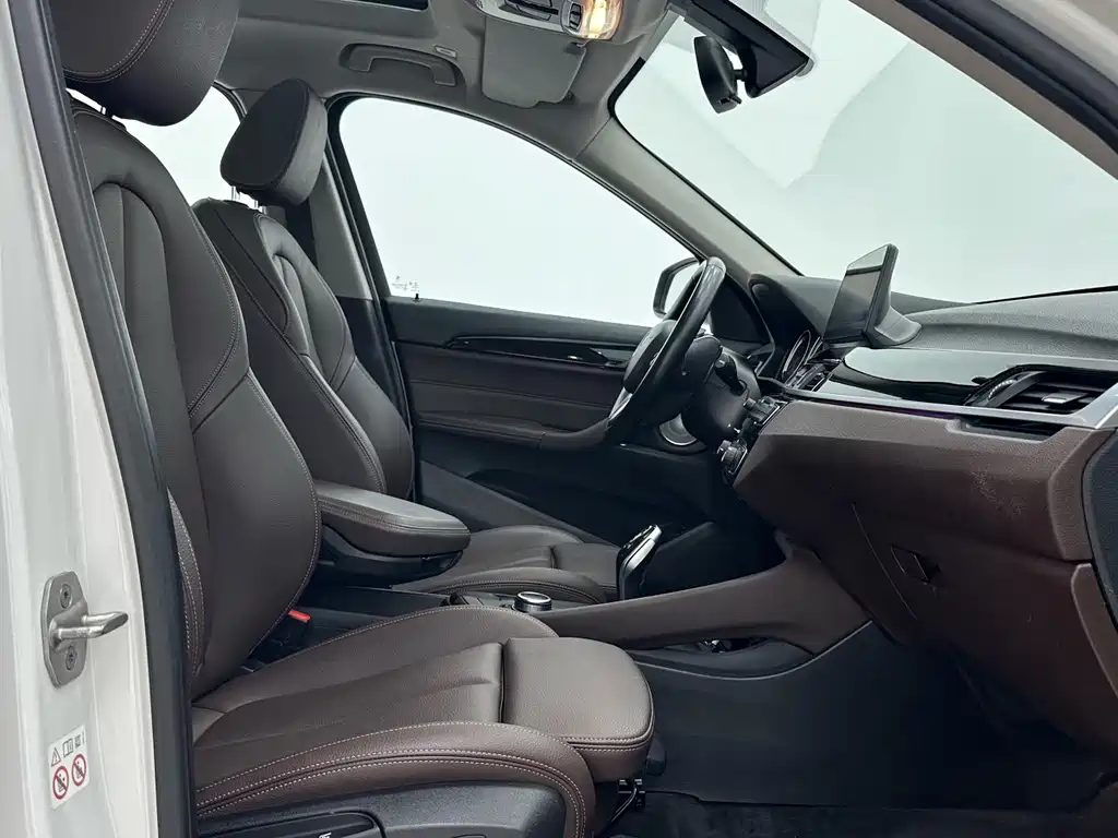 BMW X1 2022 — фото 9