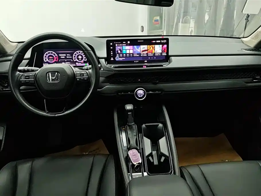 Honda Accord 2024 — фото 12