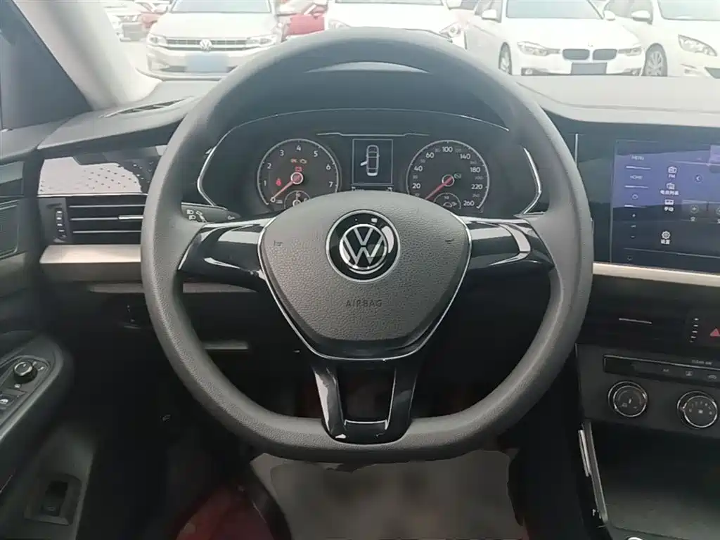 Volkswagen Passat 2021 — фото 11
