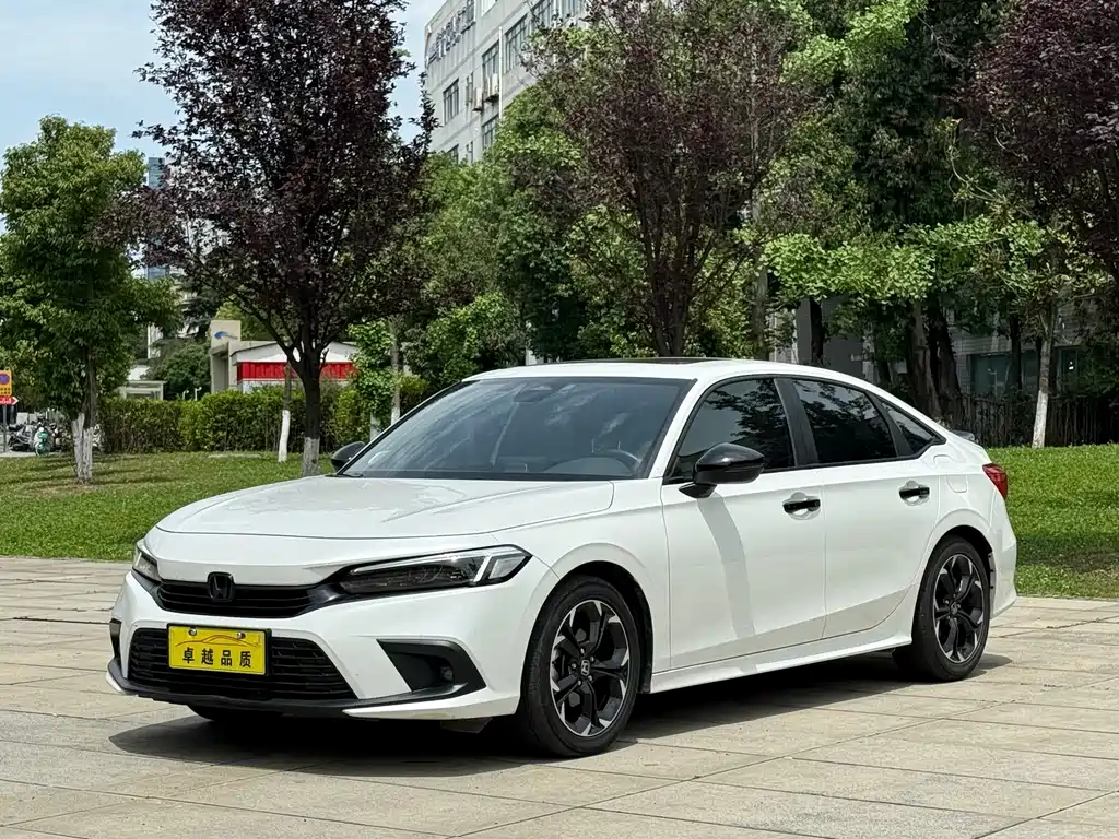 Honda Civic 2023 — фото 1