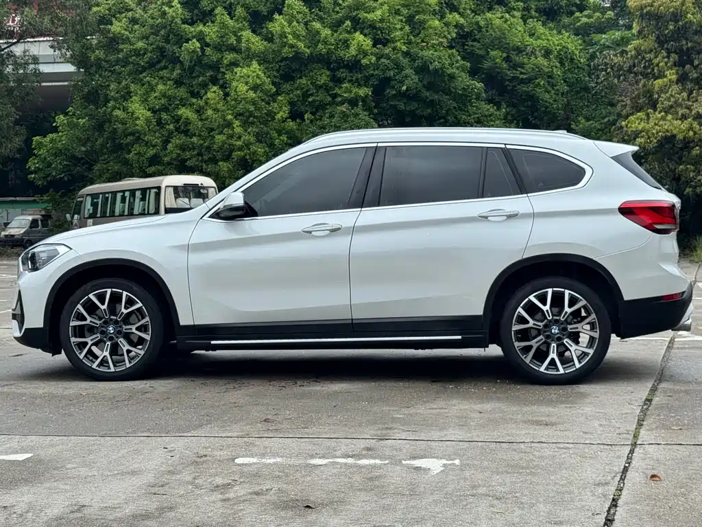 BMW X1 2019 — фото 6