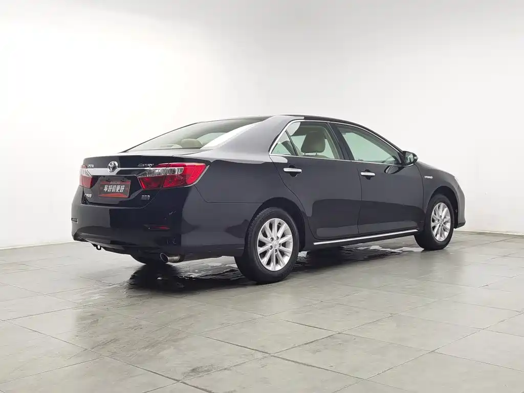 Toyota Camry 2012 — фото 2