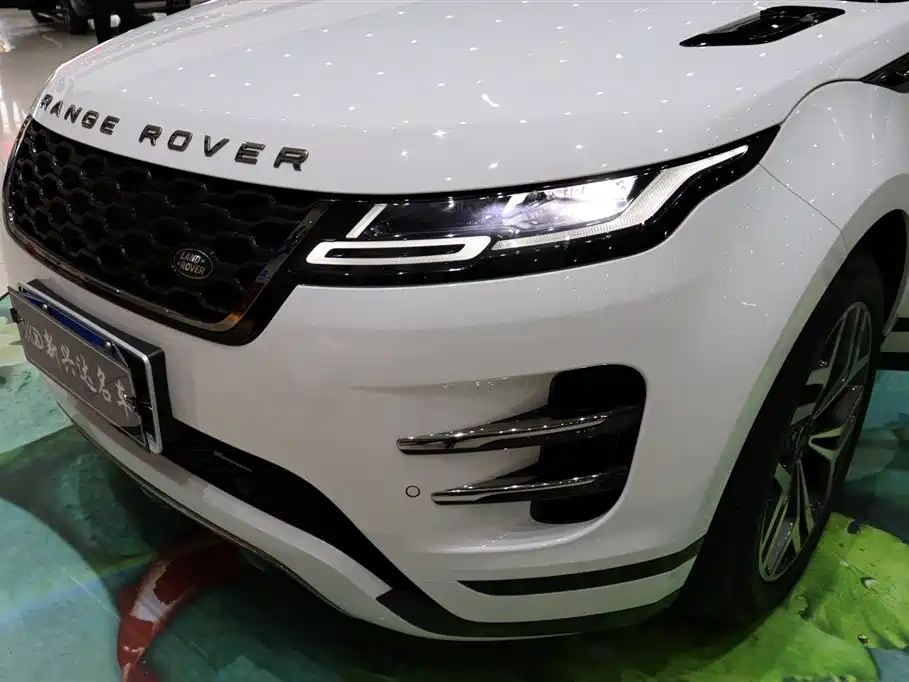 Land Rover Evoque 2023 — фото 25