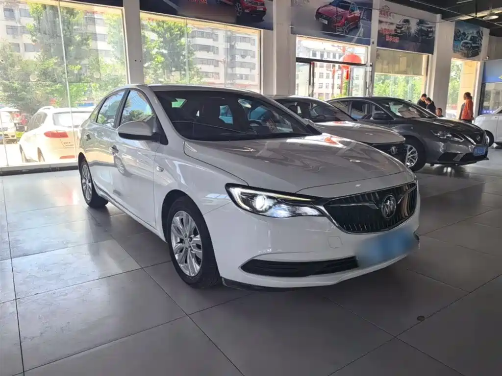 Buick Excelle 2019 — фото 4