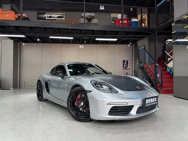 Porsche 718 2016