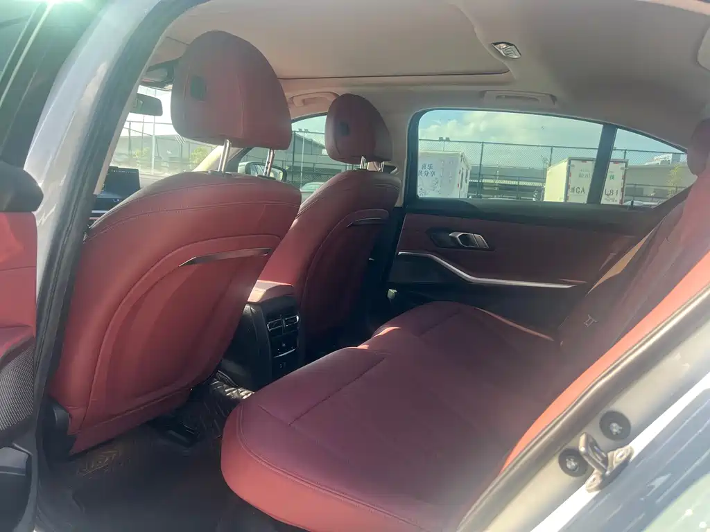 BMW 3 Series 2023