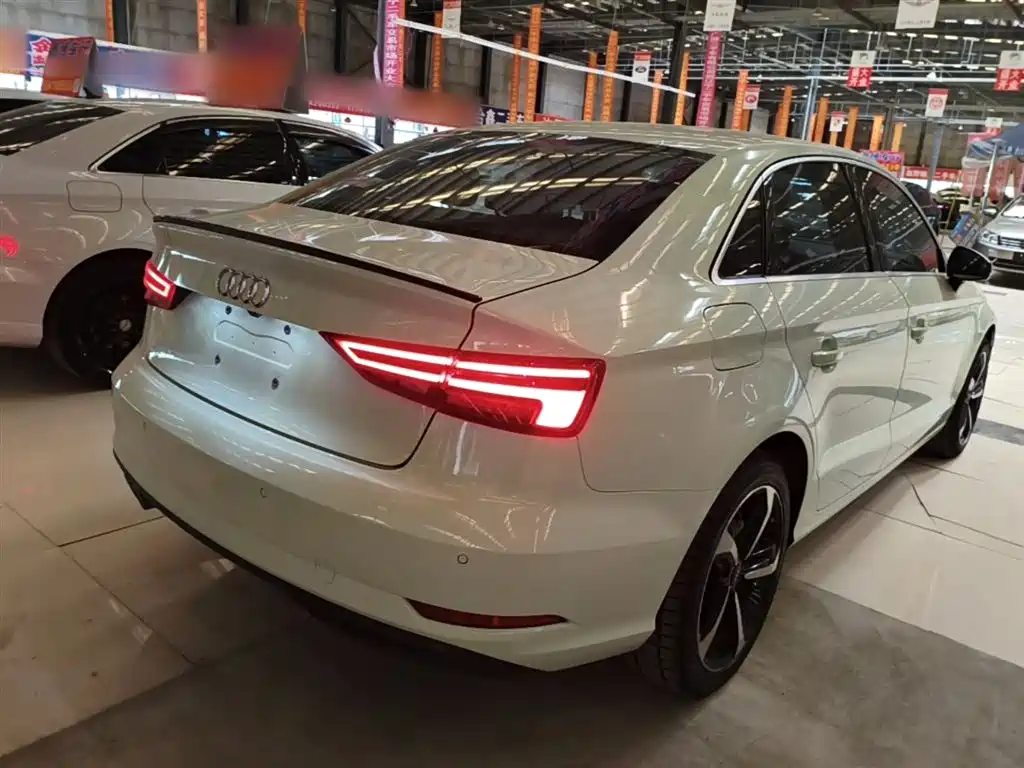 Audi A3 2018 — фото 7