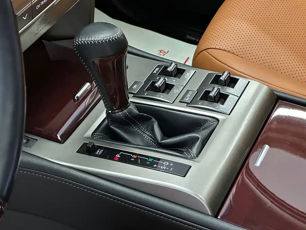Lexus GX 2015 — фото 12