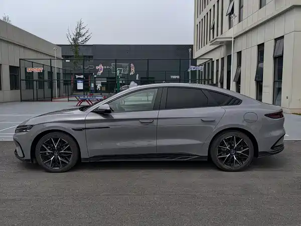 BYD Han 2025