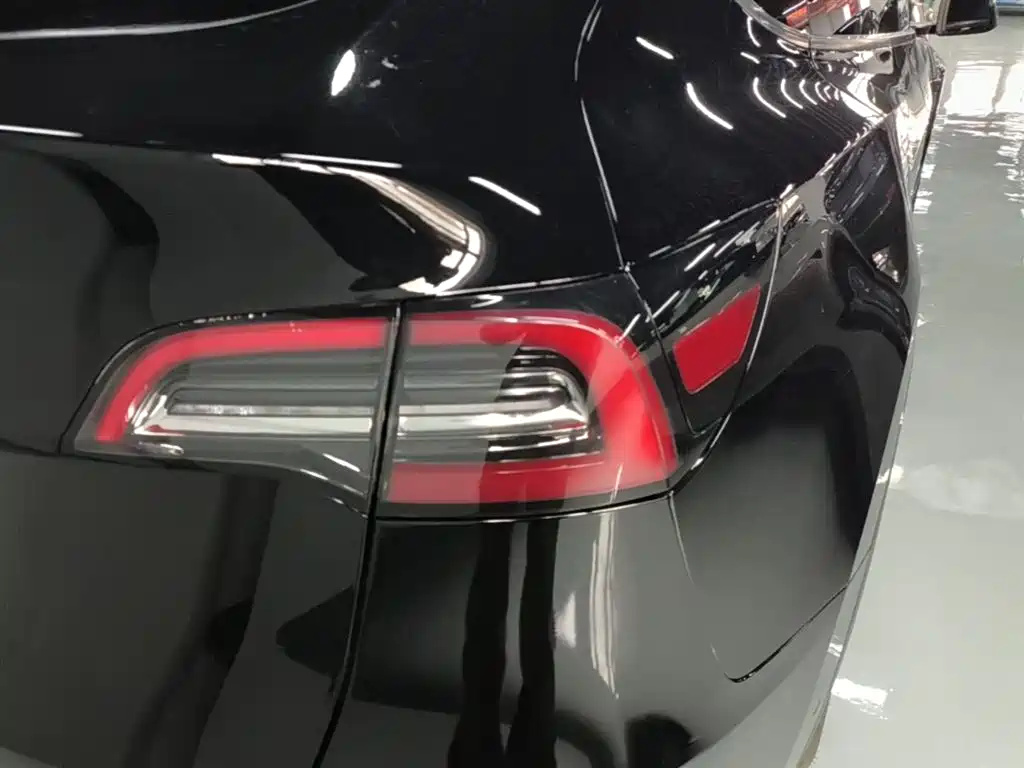 Tesla Model Y 2021 — фото 8