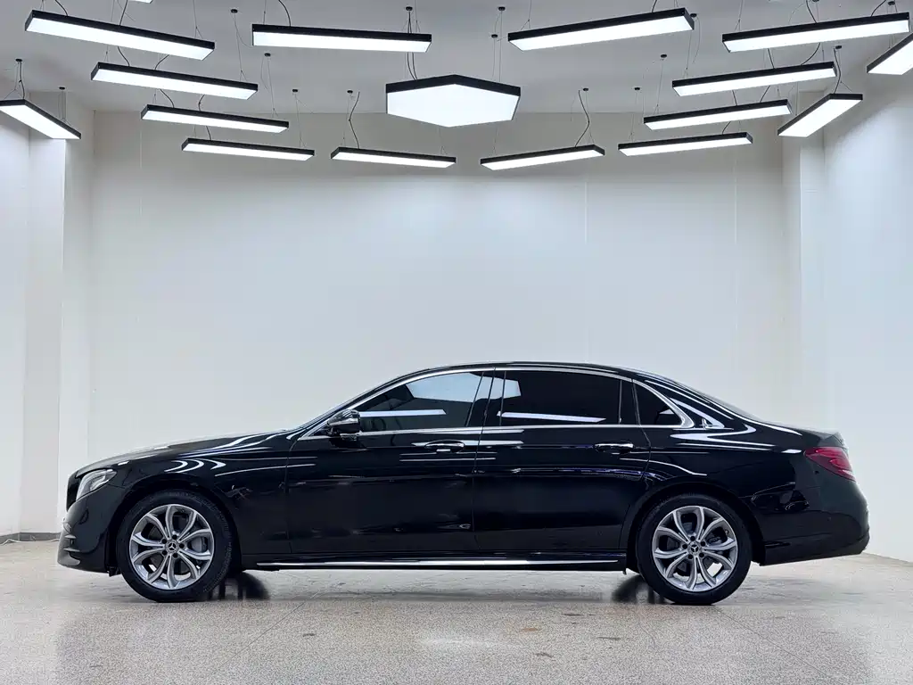 Mercedes-Benz E-Class 2019 — фото 3