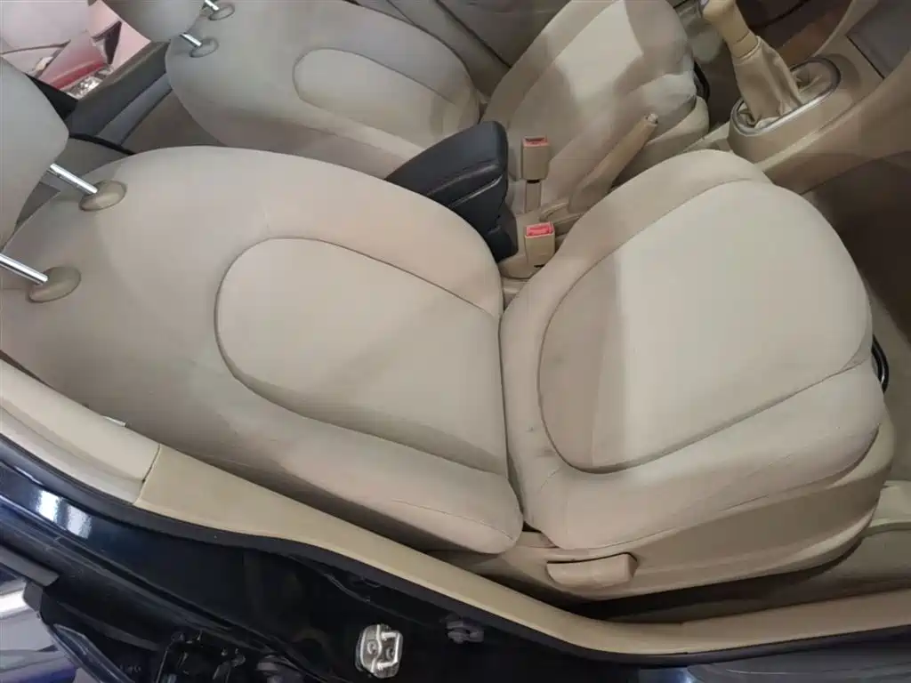 Nissan Sylphy 2015 — фото 25