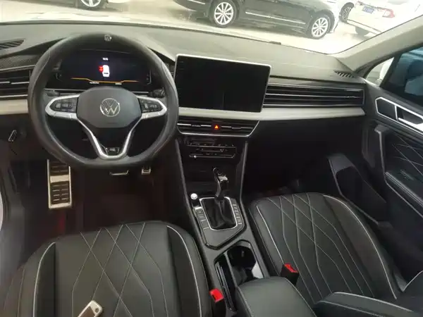 Volkswagen Tiguan L 2025