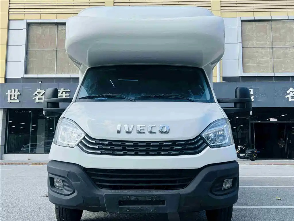 IVECO Ousheng 2023 — фото 2