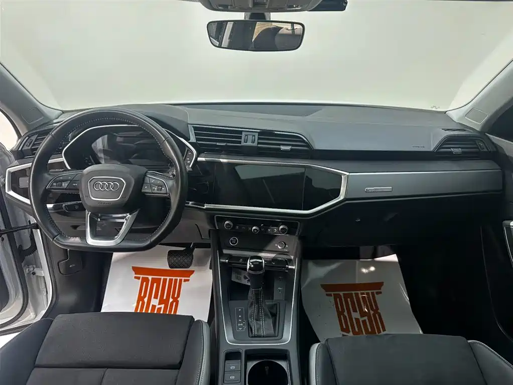 Audi Q3 2022 — фото 14