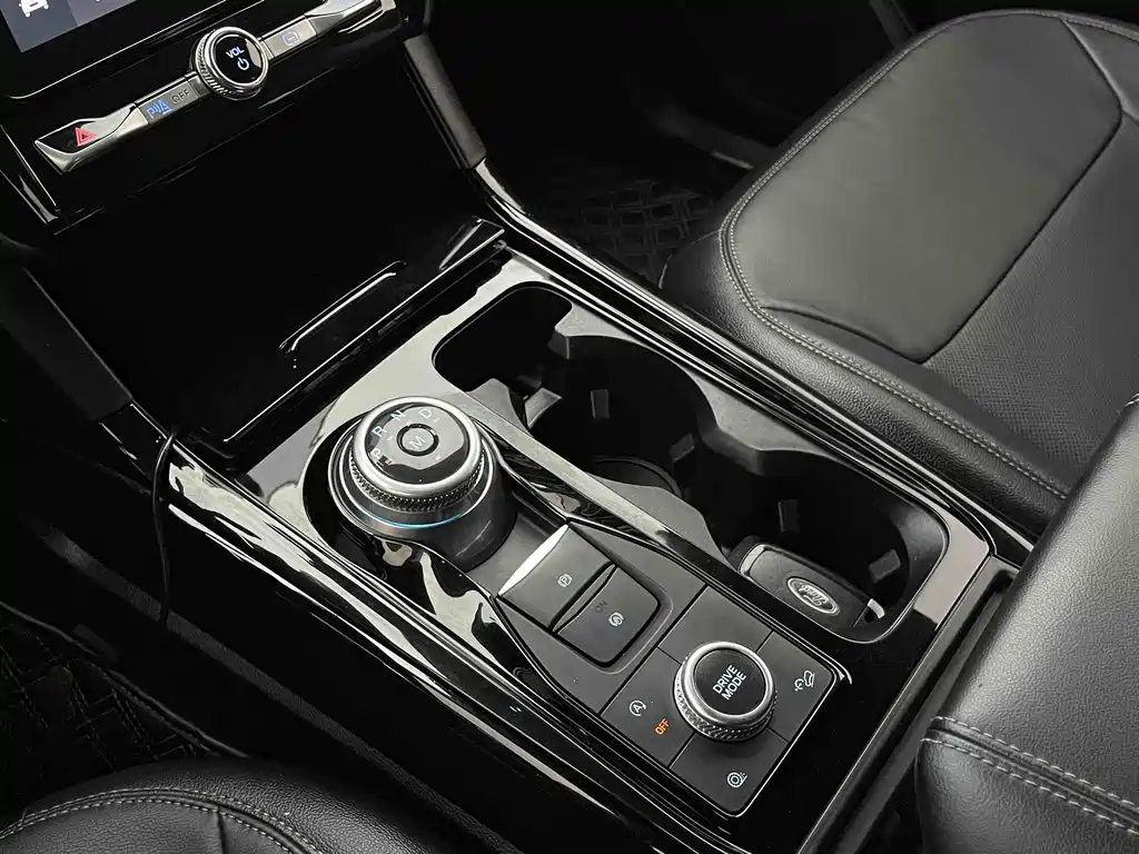 Ford Explorer 2020 — фото 17