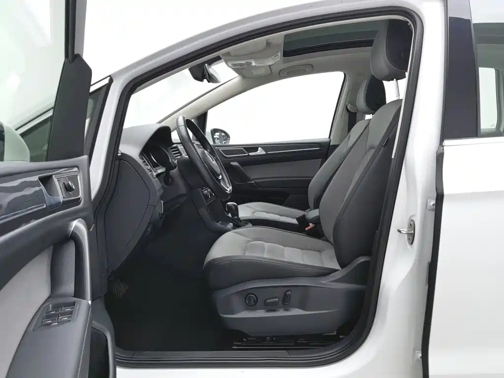 Volkswagen Golf Jialu 2019 — фото 10