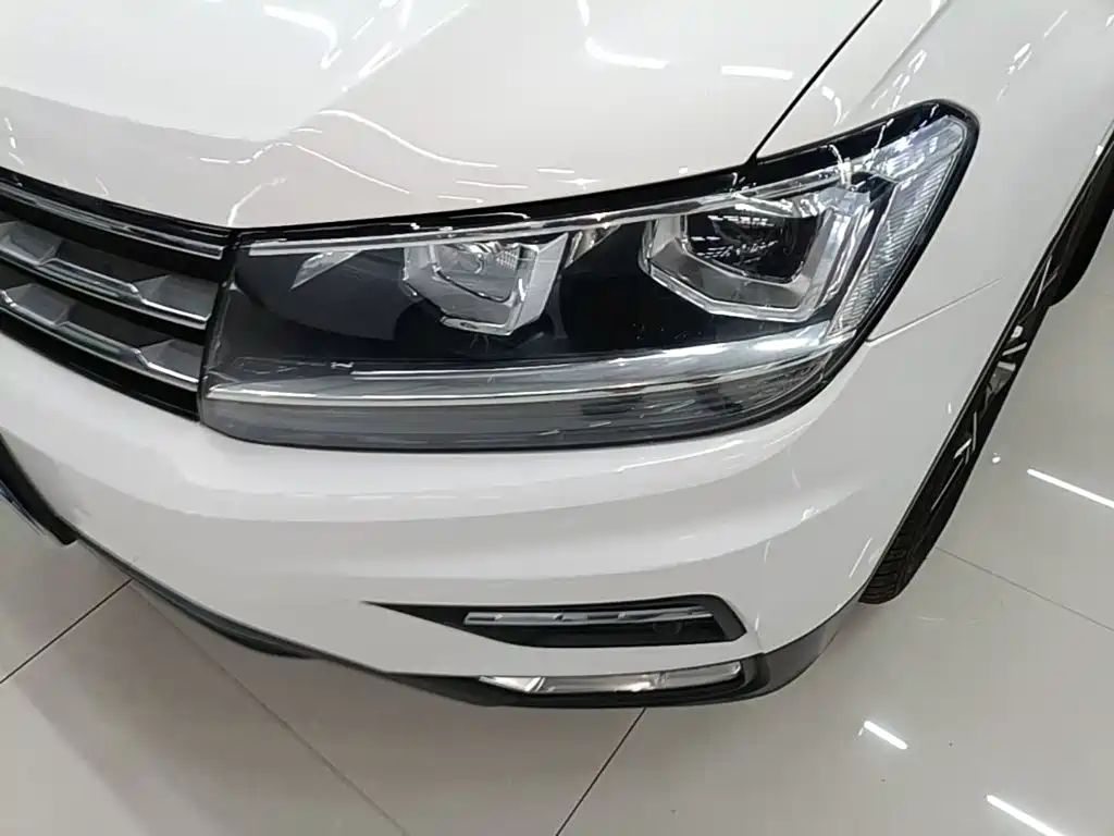 Volkswagen Tiguan L 2020 — фото 24