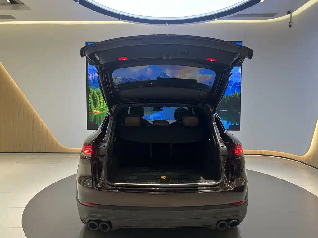 Porsche Cayenne 2018 — фото 9