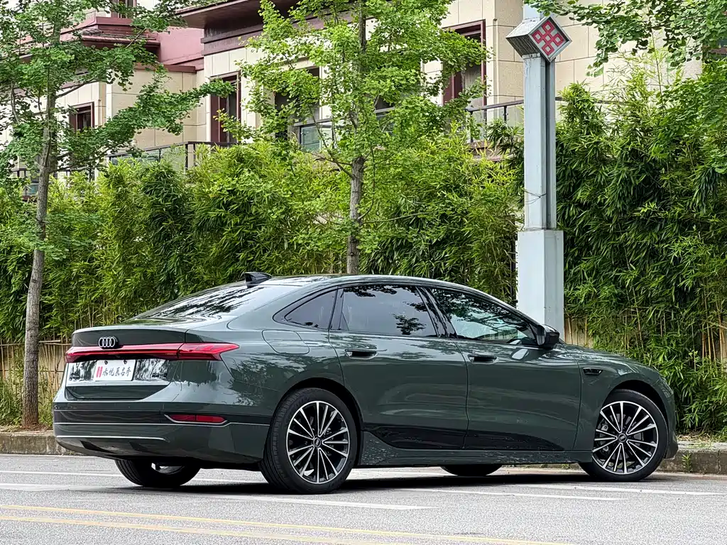Audi A6L e-tron 2026 — фото 13