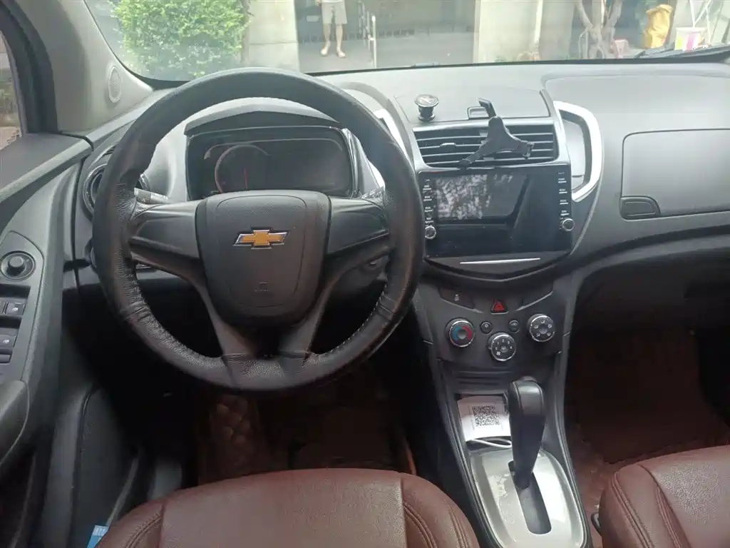 Chevrolet Trax 2016 — фото 10