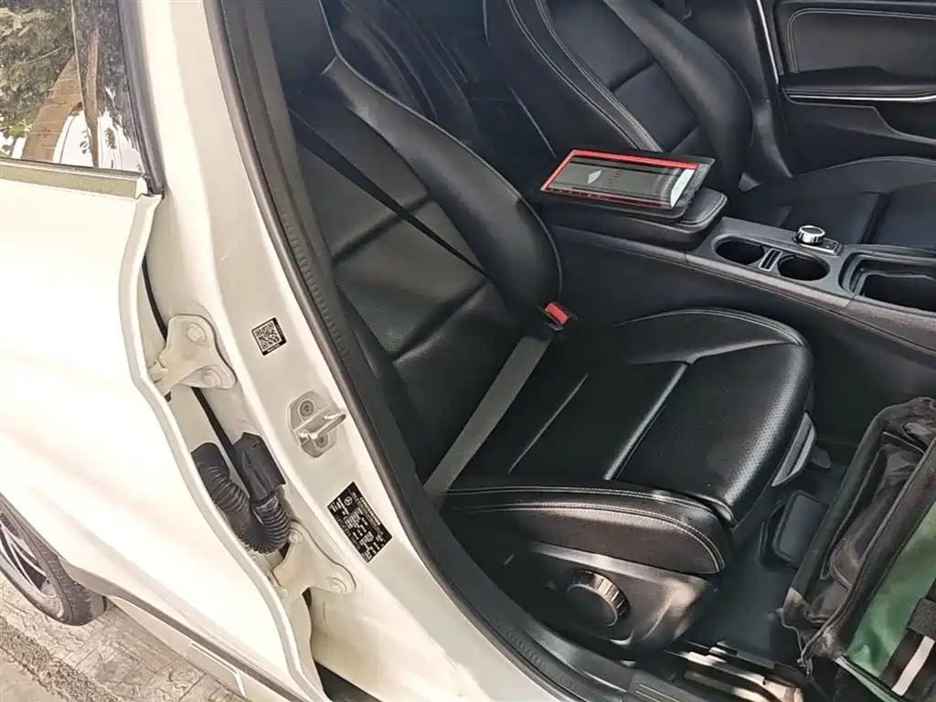 Mercedes-Benz GLA 2017 — фото 25