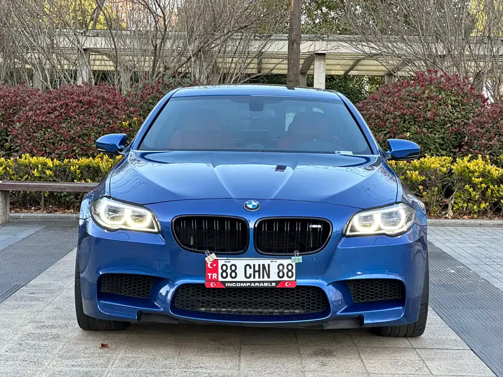 BMW M5 2015 — фото 2
