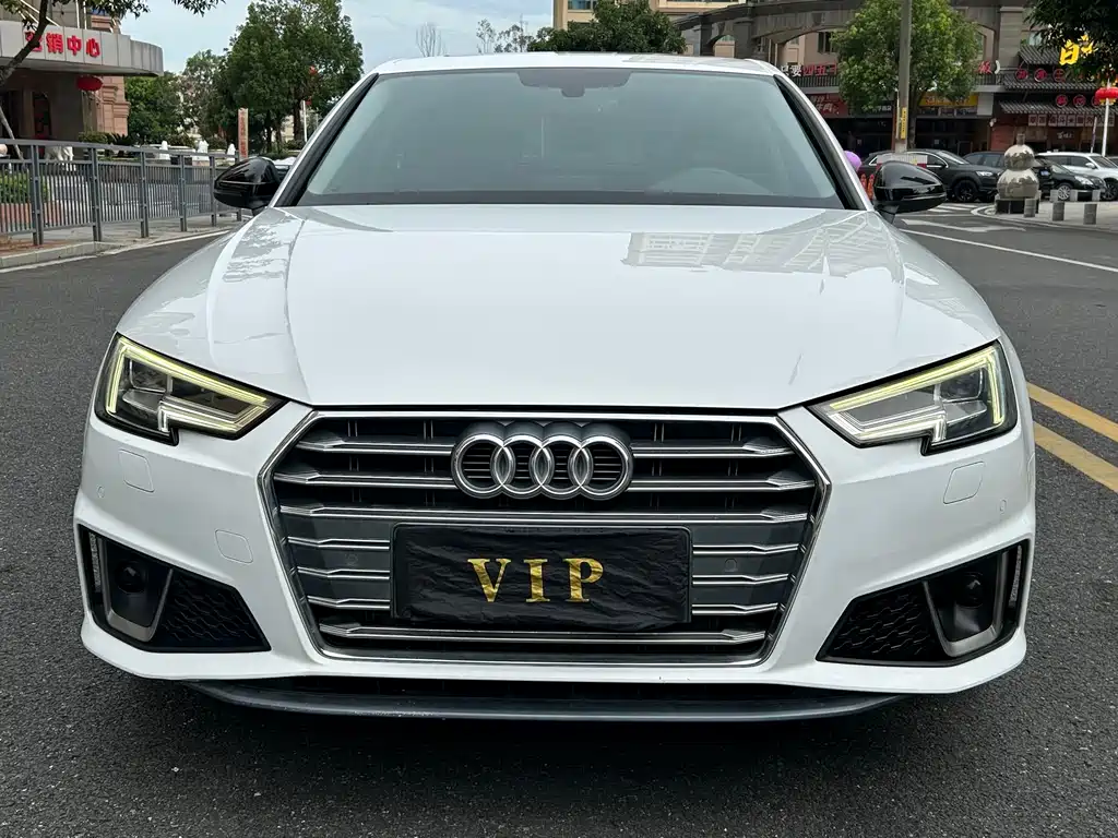 Audi A4L 2019 — фото 2