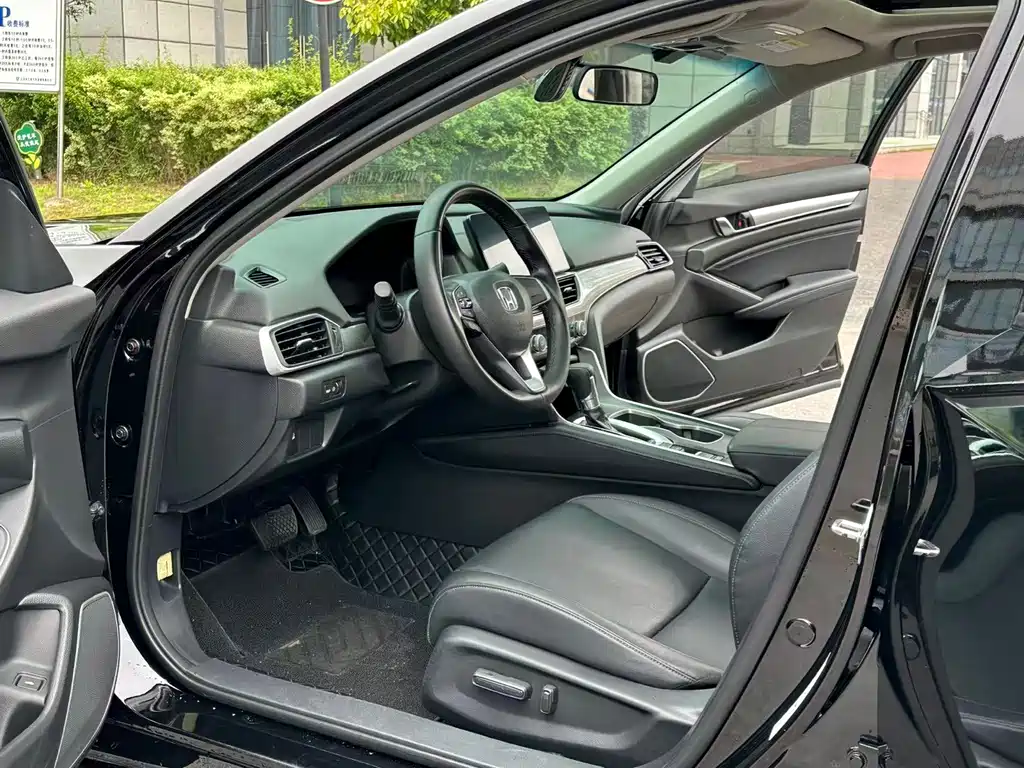 Honda Accord 2022 — фото 4