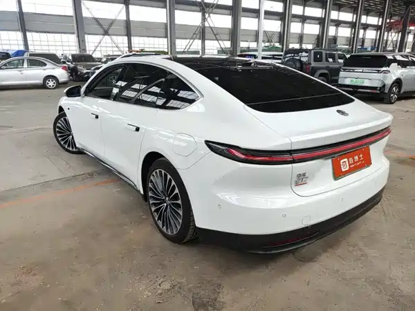 NIO ET7 2022