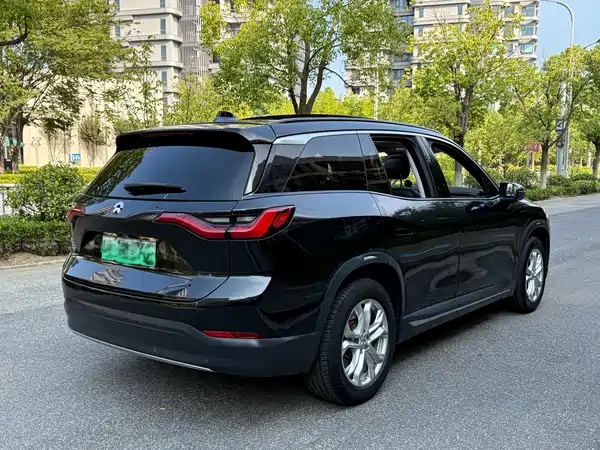 NIO ES8 2018
