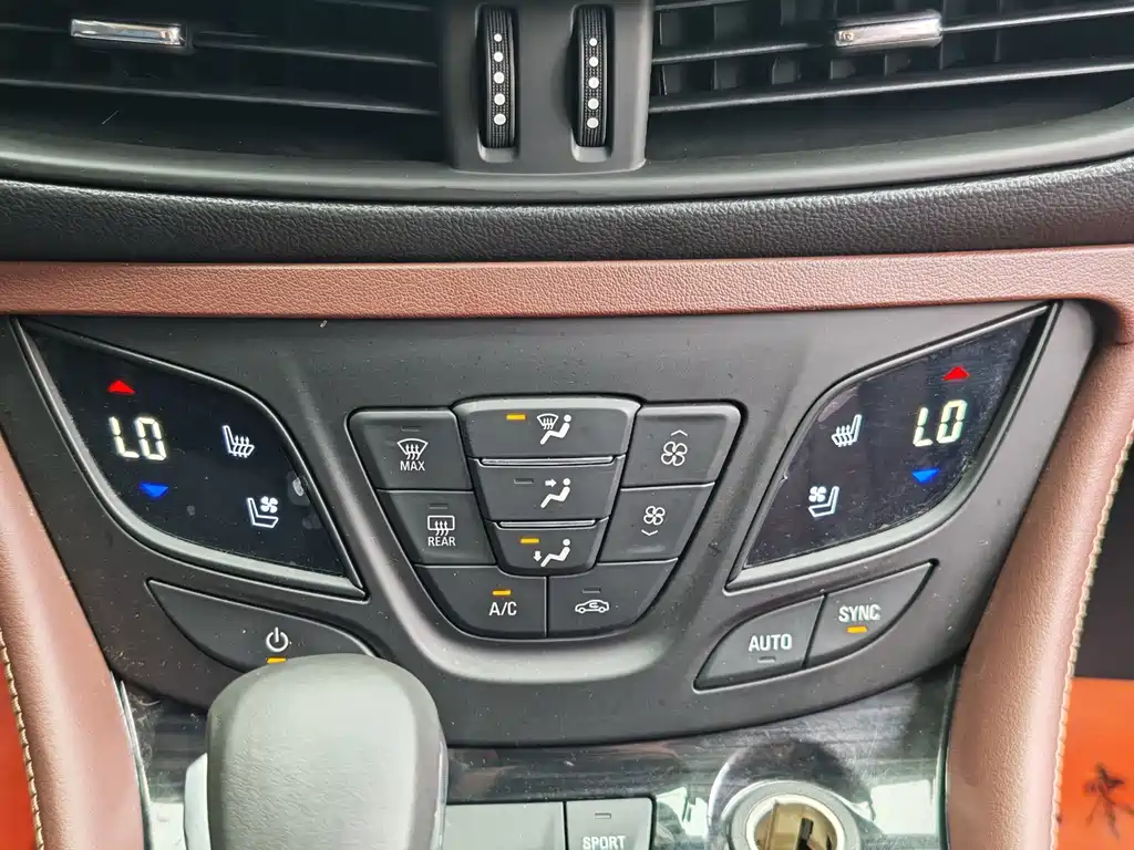 Buick Envision Plus 2019 — фото 15