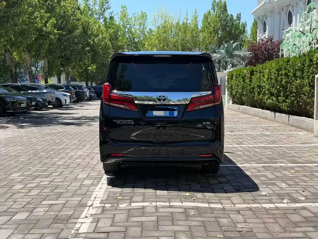 Toyota Alphard 2018 — фото 6