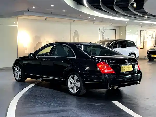 Mercedes-Benz S-Class 2013