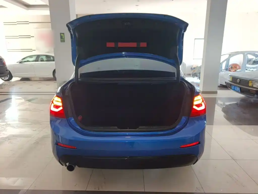 BMW 1 Series 2017 — фото 19