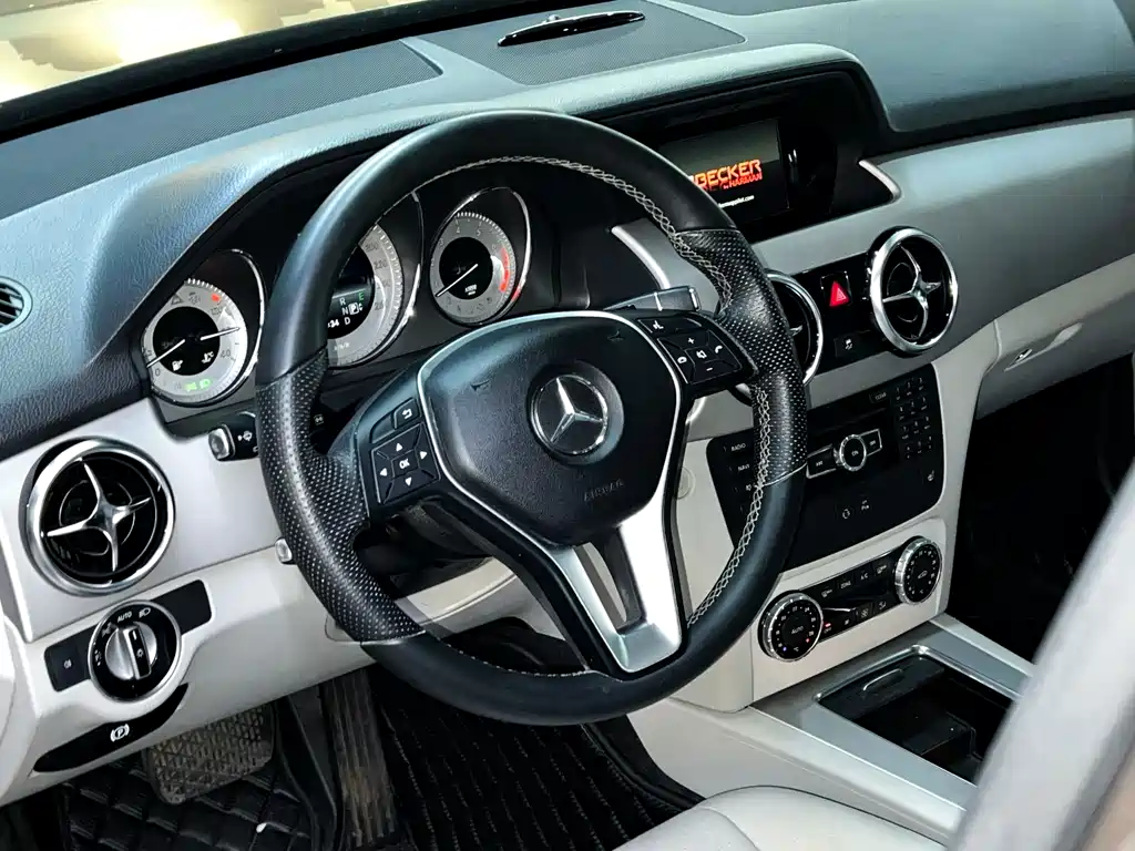 Mercedes-Benz GLK-Class 2014 — фото 10