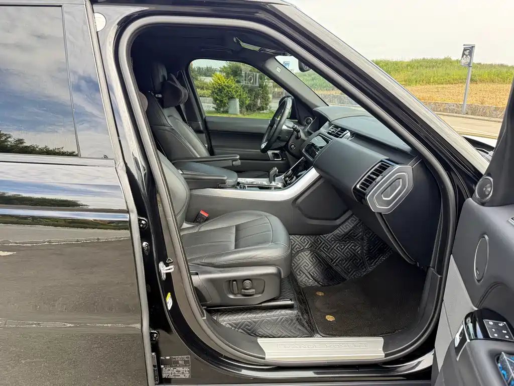 Land Rover Sport 2020 — фото 22